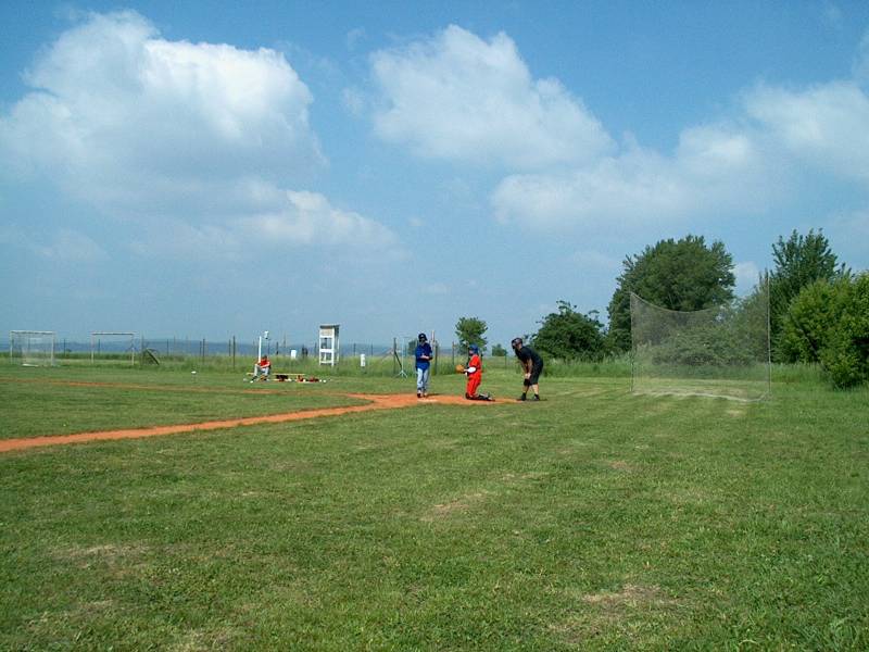 BoNeC softballov liga junior a juniorek 2002, sobota 18.5.2002, Brno. Zpas s TJ Olympia Blansko.