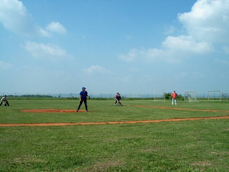 BoNeC softballov liga junior a juniorek 2002, sobota 18.5.2002, Brno. Zpas s TJ Olympia Blansko.